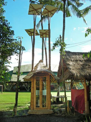 Illustration for article titled This Island Tiki Hut Hides A Lot of Money